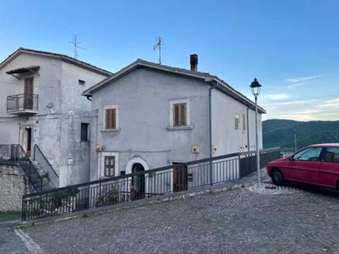 Appartamento bilocale in vendita in Via Castellana, Montenero Val Cocchiara