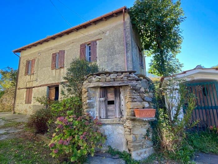 Casa quadrilocale in vendita in Via Nazionale, Centro, Dego