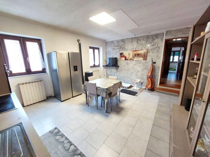 Appartamento trilocale in vendita in Via Trieste, Mignanego