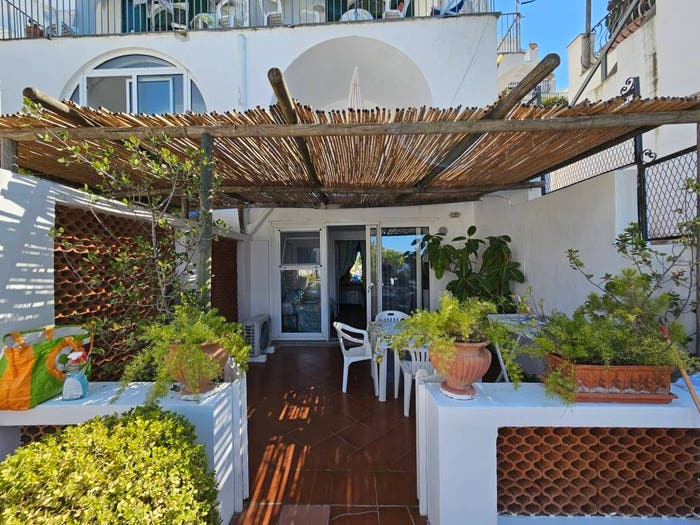 Appartamento bilocale in vendita in Via Occhio Marino, Centro, Capri