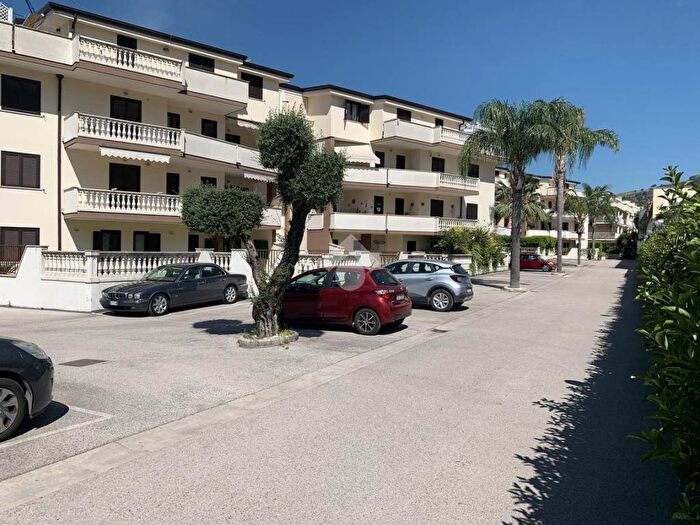 Appartamento bilocale in vendita in Via Vittime Civili di Guerra, Tuoro, Caserta