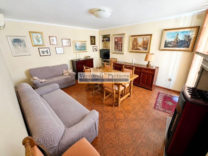 Casa trilocale in vendita in Via Monte Grappa, Centro, Ghedi