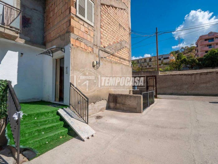 Appartamento con 6 locali in vendita in Contrada Saracinello, Gallina Armo, Reggio Calabria