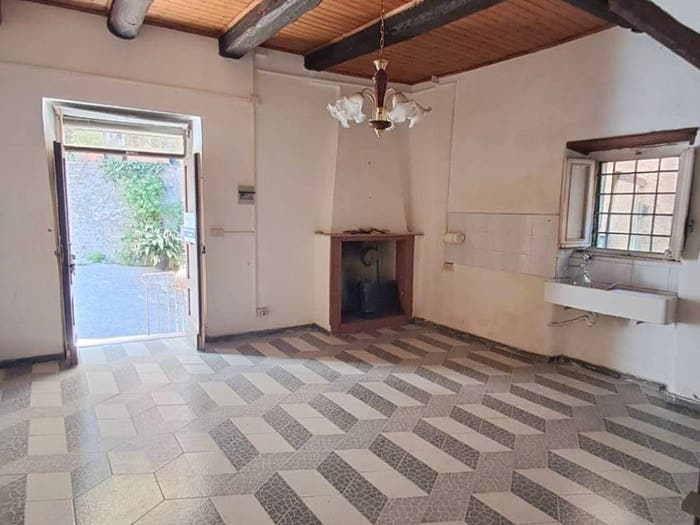 Appartamento trilocale in vendita in Vicolo del Tulipano, Centro, Capranica