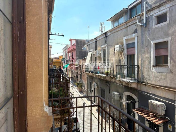 Appartamento quadrilocale in vendita in Via Pescitello, Palestro, Catania