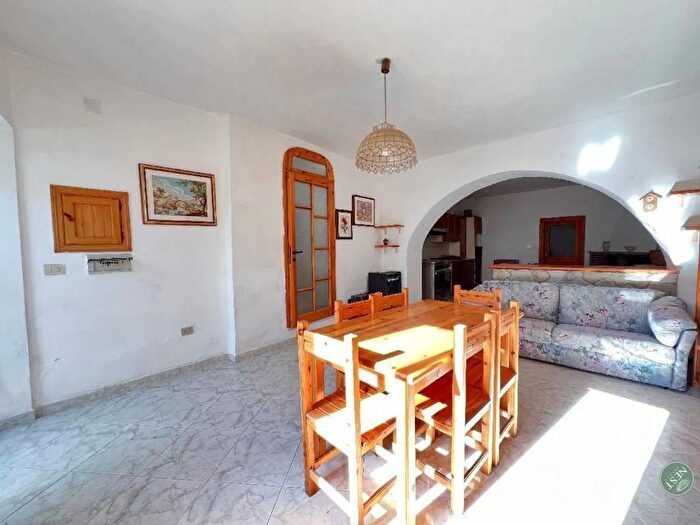 Casa con 5 locali in vendita in Vicolo Amsicora, Bonnanaro