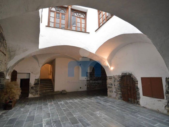 Appartamento quadrilocale in vendita in Via De Simoni, Centro, Bormio