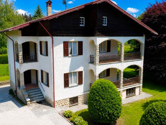 Casa con 6 locali in vendita in Via Dante Alighieri, Magreglio