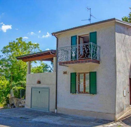 Casa quadrilocale in vendita in Località Baratti, Bagnone