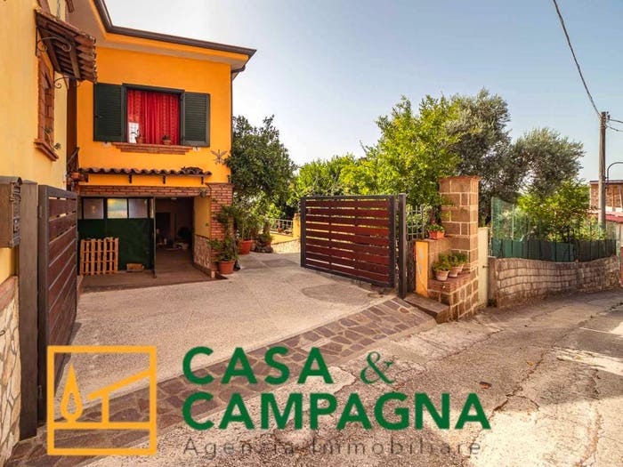 Casa con 6 locali in vendita in Vico Ceprani, Grottola, Marzano Appio