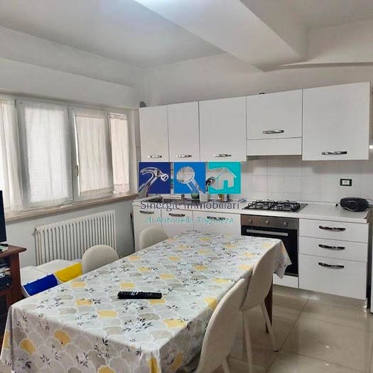 Appartamento trilocale in vendita in Le Grazie, Ancona