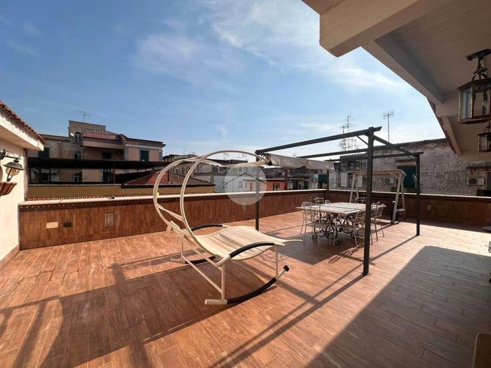 Casa quadrilocale in vendita in Via regina margherita, Secondigliano, Napoli