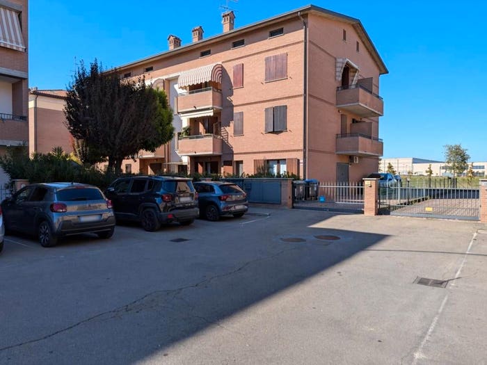 Appartamento quadrilocale in vendita in Via Giorgina, Centro, Nonantola