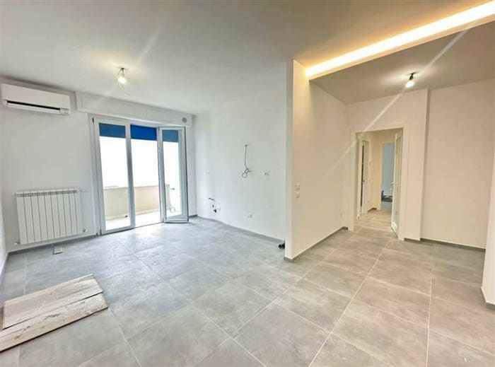 Appartamento trilocale in vendita in Zona Nuova Pratoranieri, Follonica