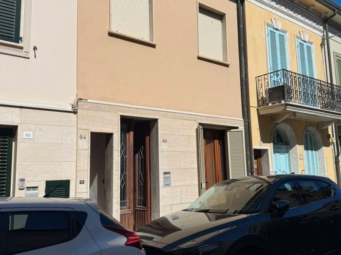 Casa con 6 locali in vendita in Via San Martino, Centro, Viareggio