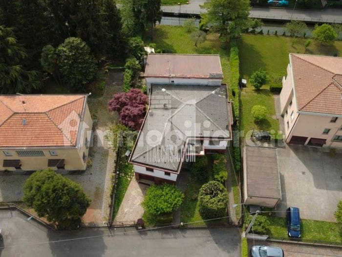 Casa con 6 locali in vendita in roma, Centro, Nembro