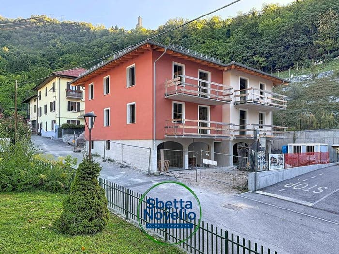 Appartamento trilocale in vendita in Via Mercato, Borgo Valsugana