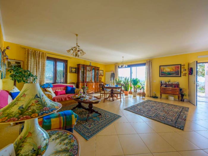 Casa con 6 locali in vendita in Largo Costantino, Morro d'Oro