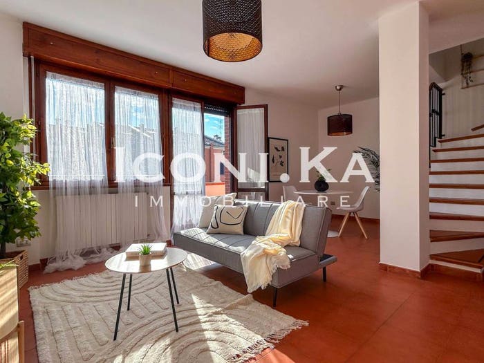 Appartamento trilocale in vendita in Via Ottobre, Centro, Montechiarugolo