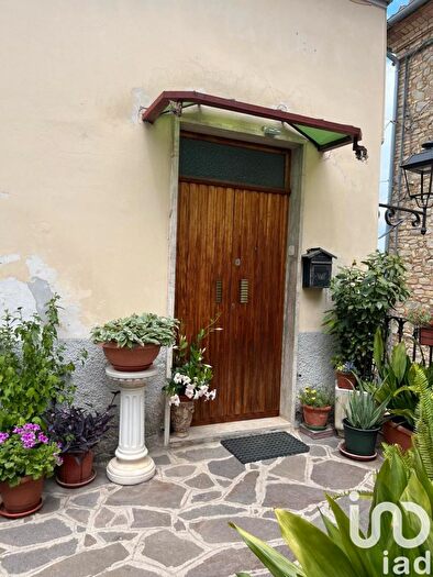 Casa con 8 locali in vendita in Via Santa Lucia, Cellino Attanasio