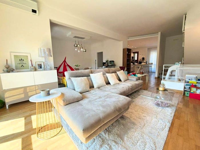 Casa quadrilocale in vendita in Via Sarsina, Vitinia, Roma