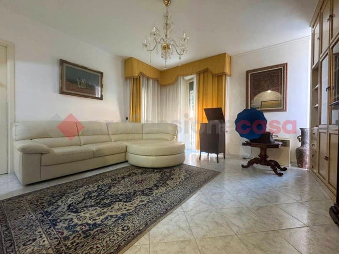 Appartamento quadrilocale in vendita in Via Grecia, Scopaia, Livorno