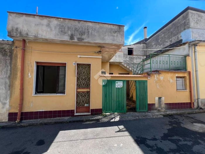 Casa trilocale in vendita in Via Pacinotti, Centro, Giarre
