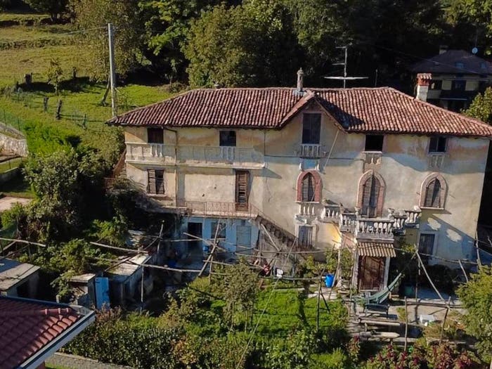 Casa con 6 locali in vendita in Via Santa Maria Assunta, Centro, Alzano Lombardo