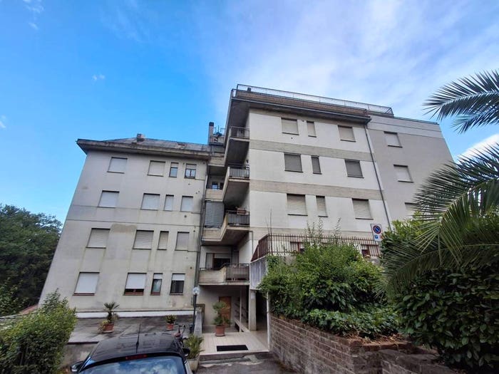 Appartamento con 5 locali in vendita in Fonte Baiano, Centro, Teramo