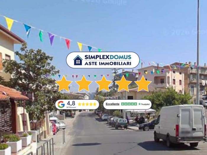 Appartamento con 6 locali in vendita in via Kennedy, Oliena