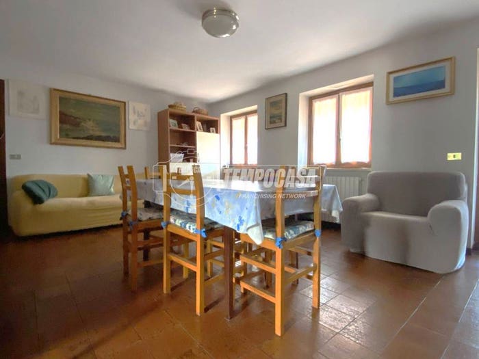 Appartamento quadrilocale in vendita in Via Maestra, Centro, Netro