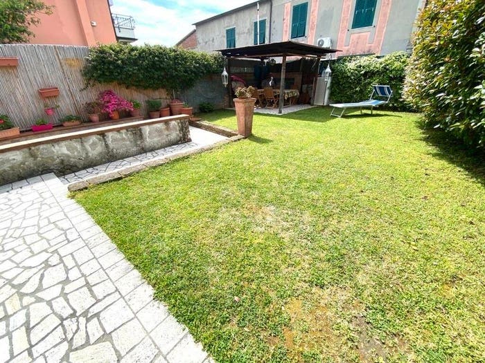 Casa con 6 locali in vendita in Rinchiostra Quercioli, Massa