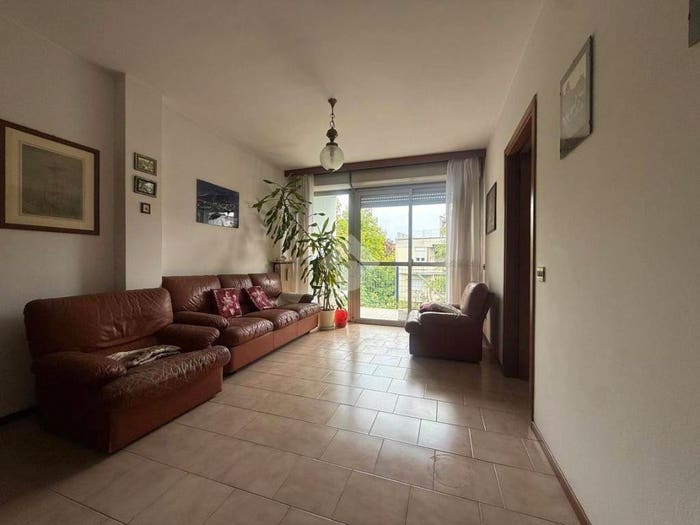 Appartamento quadrilocale in vendita in Via Torino, Semicentro, Cantù