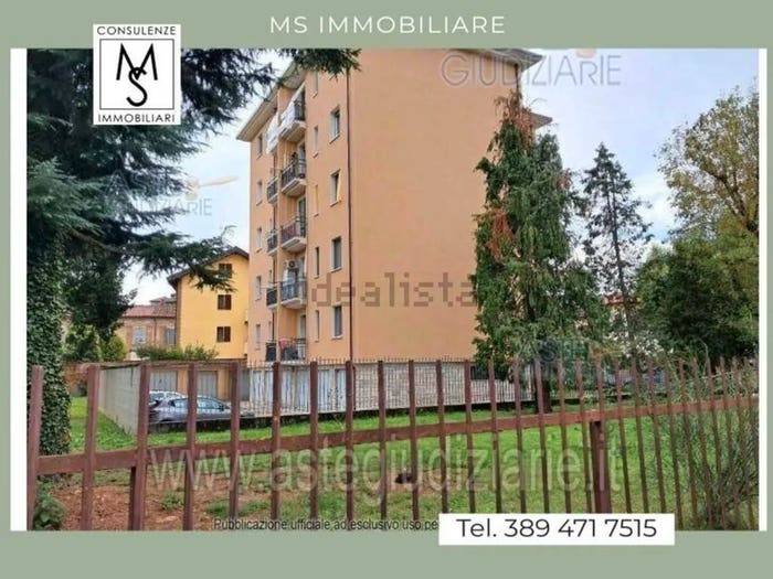 Appartamento con 5 locali in vendita in Via Folletta, Abbiategrasso