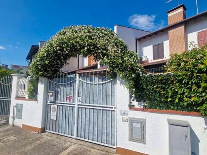 Casa quadrilocale in vendita in Via Modena, Lido degli Estensi, Comacchio