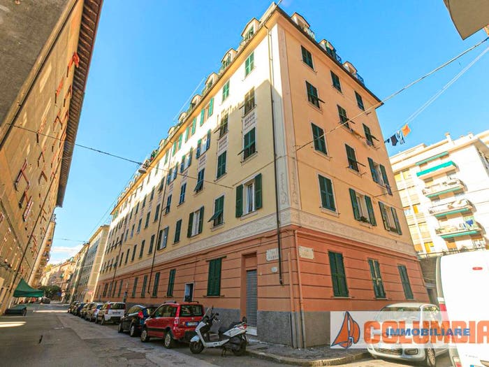 Appartamento quadrilocale in vendita in Via Parma, Pegli, Genova