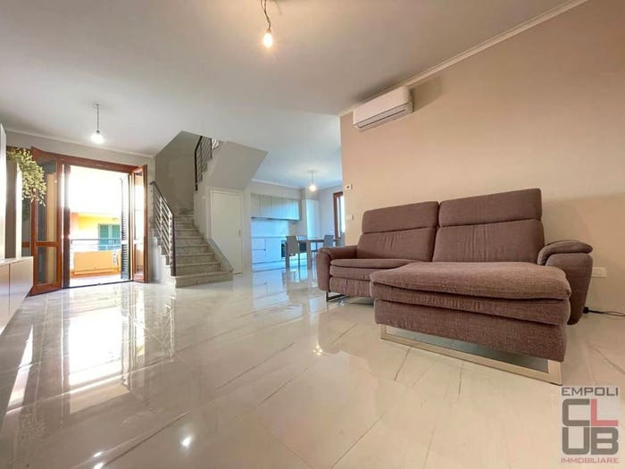 Casa con 5 locali in vendita in Via Serravalle a S Martino, Serravalle Tinaia, Empoli