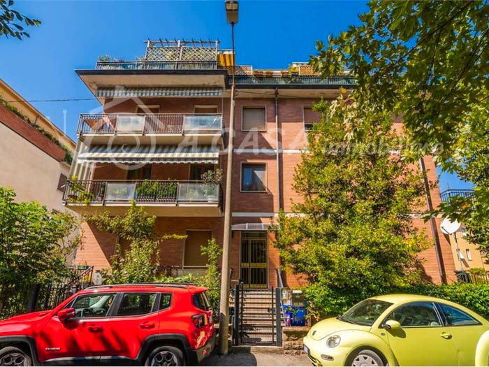 Appartamento con 6 locali in vendita in VIA GIUSEPPE MICHELI, San Leonardo, Parma