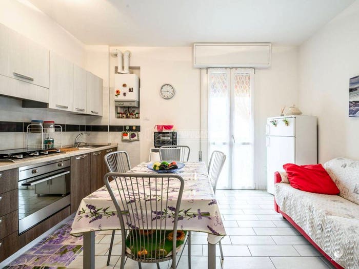 Appartamento trilocale in vendita in Via Monte Grappa, Comacchio Città, Comacchio