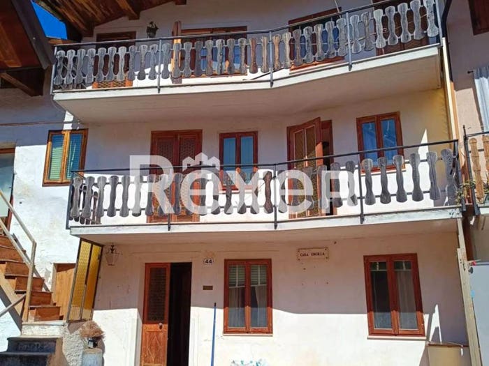 Casa con 6 locali in vendita in Località Salzen, Sovramonte