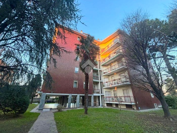 Appartamento trilocale in vendita in Via Monte Grappa, San Martino Ghisolfa, Rho