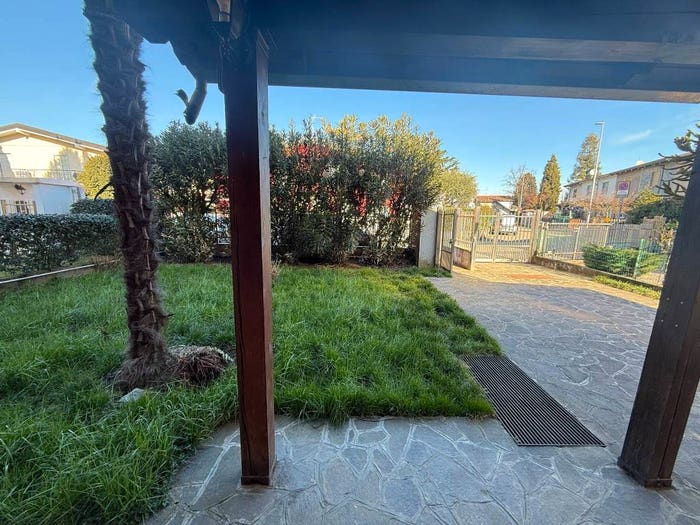 Casa con 6 locali in vendita in Centro, Lainate