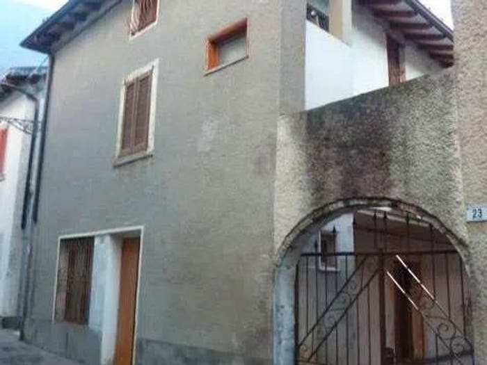 Appartamento con 6 locali in vendita in Via Guglielmo Marconi, Ranzanico