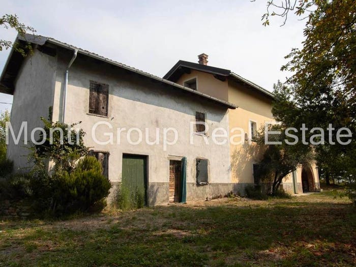 Casa con 6 locali in vendita in Centro, Rocca Grimalda