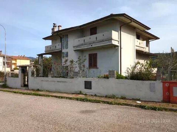 Casa con 5 locali in vendita in Via Umberto I Nn, Atzara