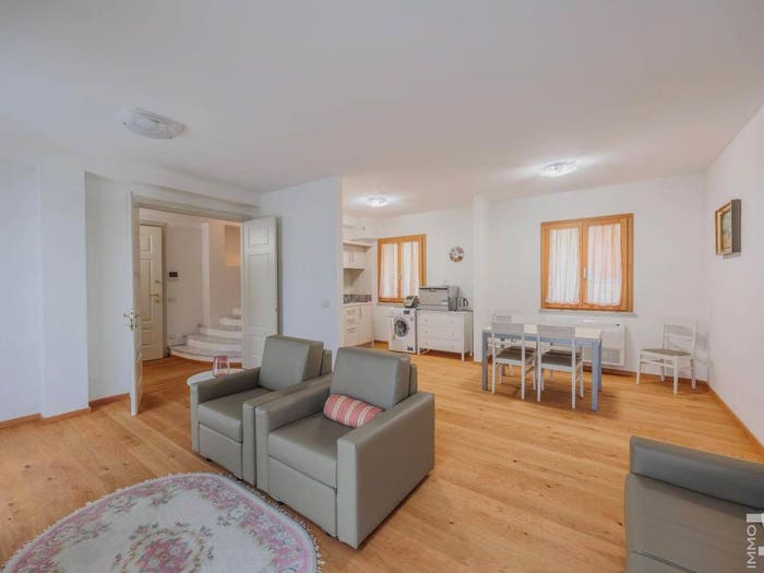 Casa con 5 locali in vendita in Viale Novembre, MontecatiniTerme