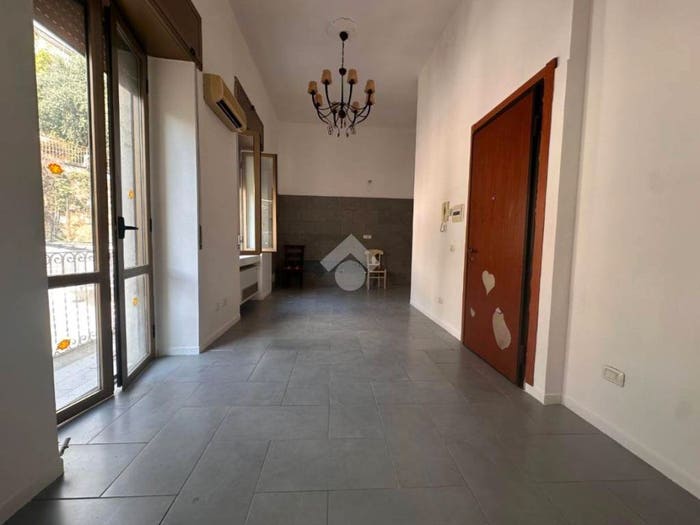 Appartamento bilocale in vendita in Via S Maria Ai Monti, Ponti Rossi, Napoli