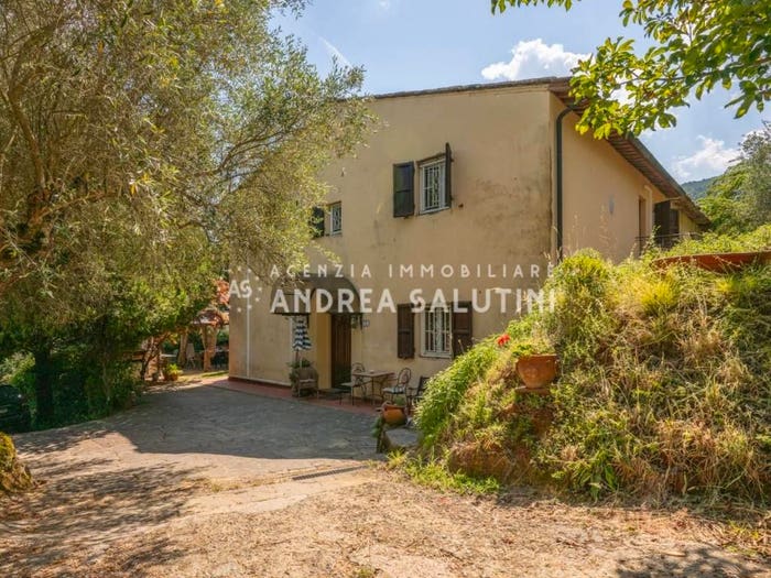 Casa con 6 locali in vendita in PJQ, Buti