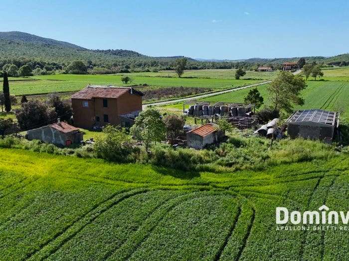 Casa con 5 locali in vendita in Strada della Sgrilla, Capalbio