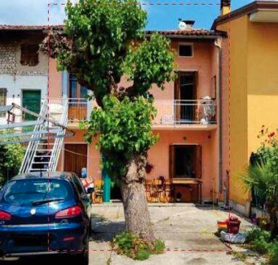 Casa trilocale in vendita in Via Cavour, Centro, Roveredo in Piano